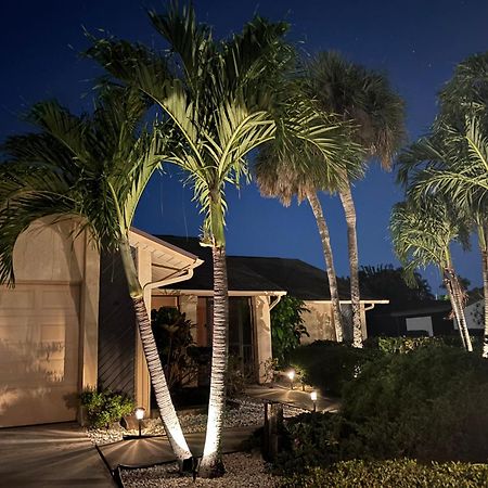 Pool Home With A New Sparkling Pool, Close To Beach, Lovely Lake View North North Naples Екстериор снимка