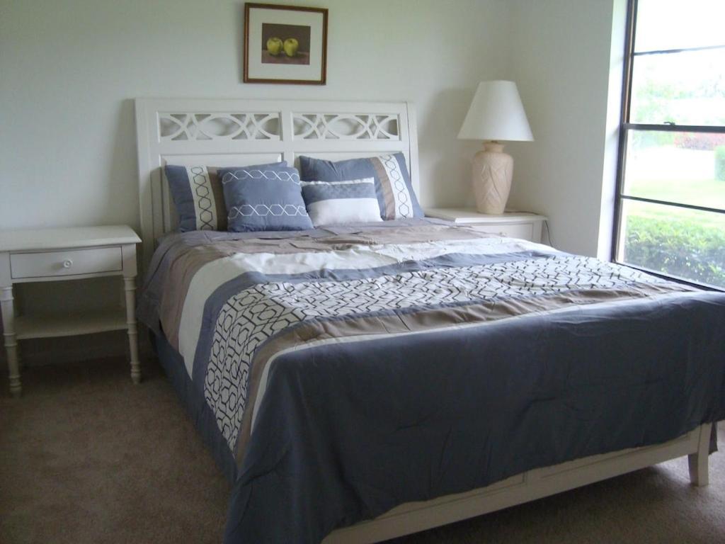 Pool Home With A New Sparkling Pool, Close To Beach, Lovely Lake View North North Naples Екстериор снимка