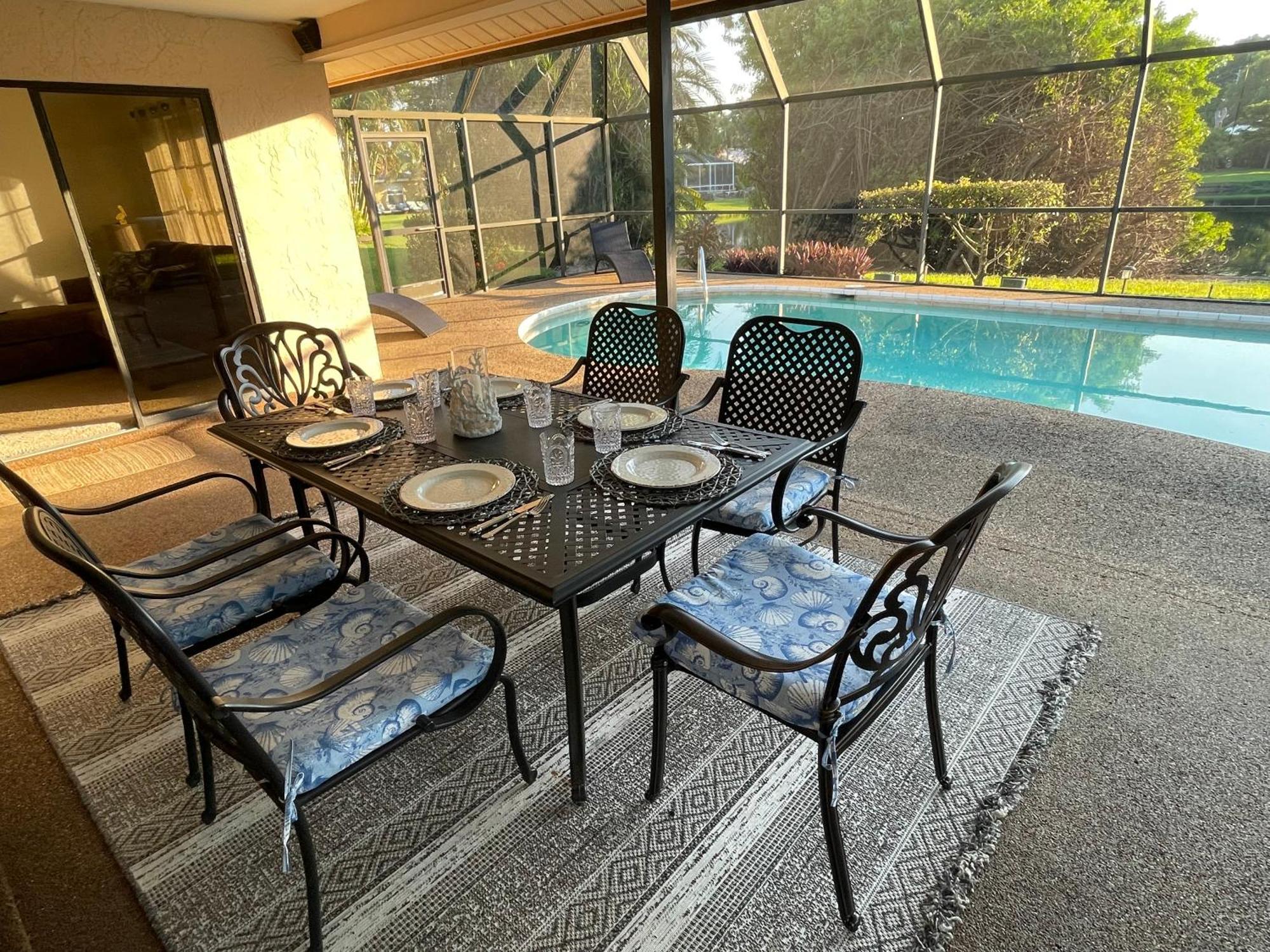 Pool Home With A New Sparkling Pool, Close To Beach, Lovely Lake View North North Naples Екстериор снимка